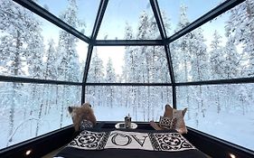 Aurora Queen Resort Igloos